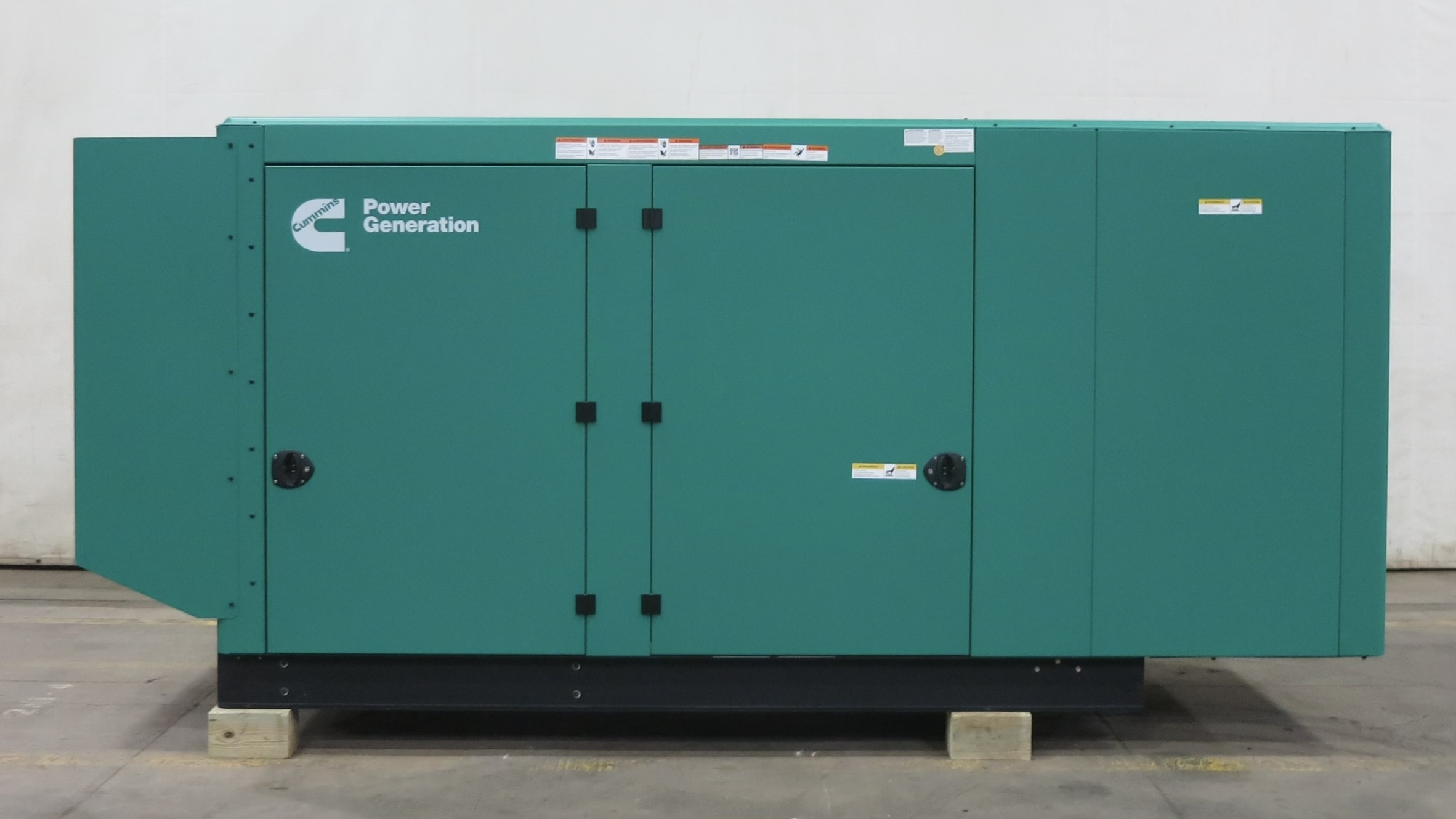 2025 Cummins C150N6 150kW Natural Gas Generator – QSJ8.9G Engine, Sound Enclosed, UL 2200