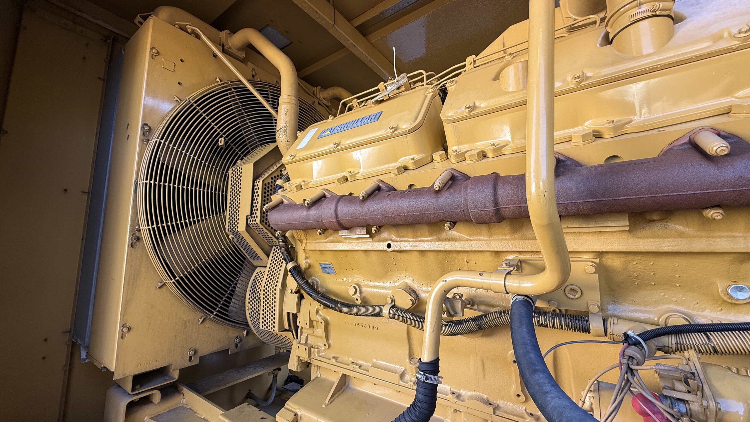 2000-CAT-3412-800kW-Engine-Right-Side-Fan-View-IMG_0293-scaled