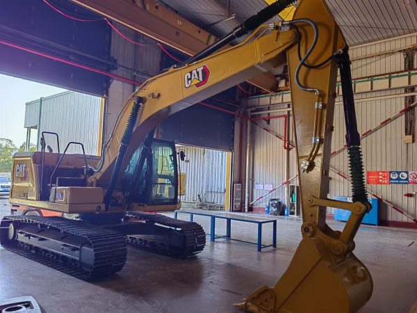 2021 Caterpillar 320 Excavator 2578 Hours