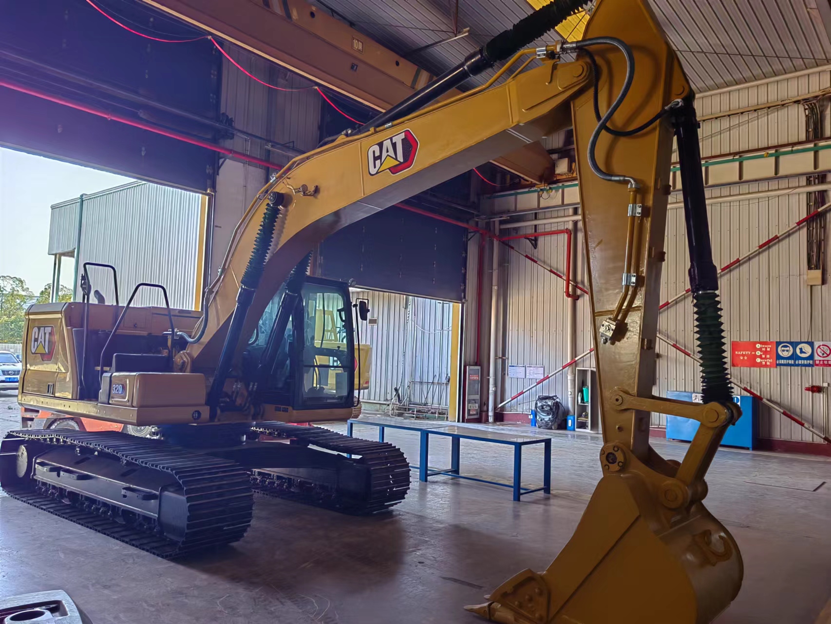 2021 Caterpillar 320 Excavator 2578 Hours
