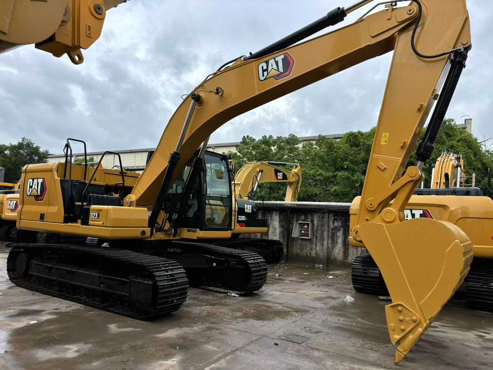 2022 Caterpillar 323 Excavator 2453 Hours